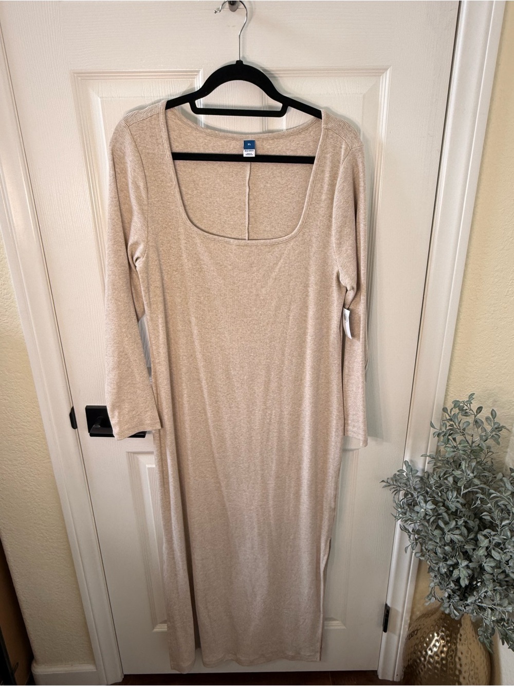 Old Navy Beige Scoop-Neck Maxi Dress NWT